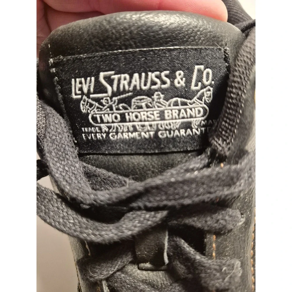Levi's Men's Munro Faux-Leather Sneakers Black‎ Size 10M LV706728 Low Top Retro